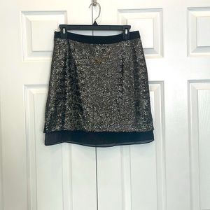 Pretty black sequin mini skirt Sz L I13